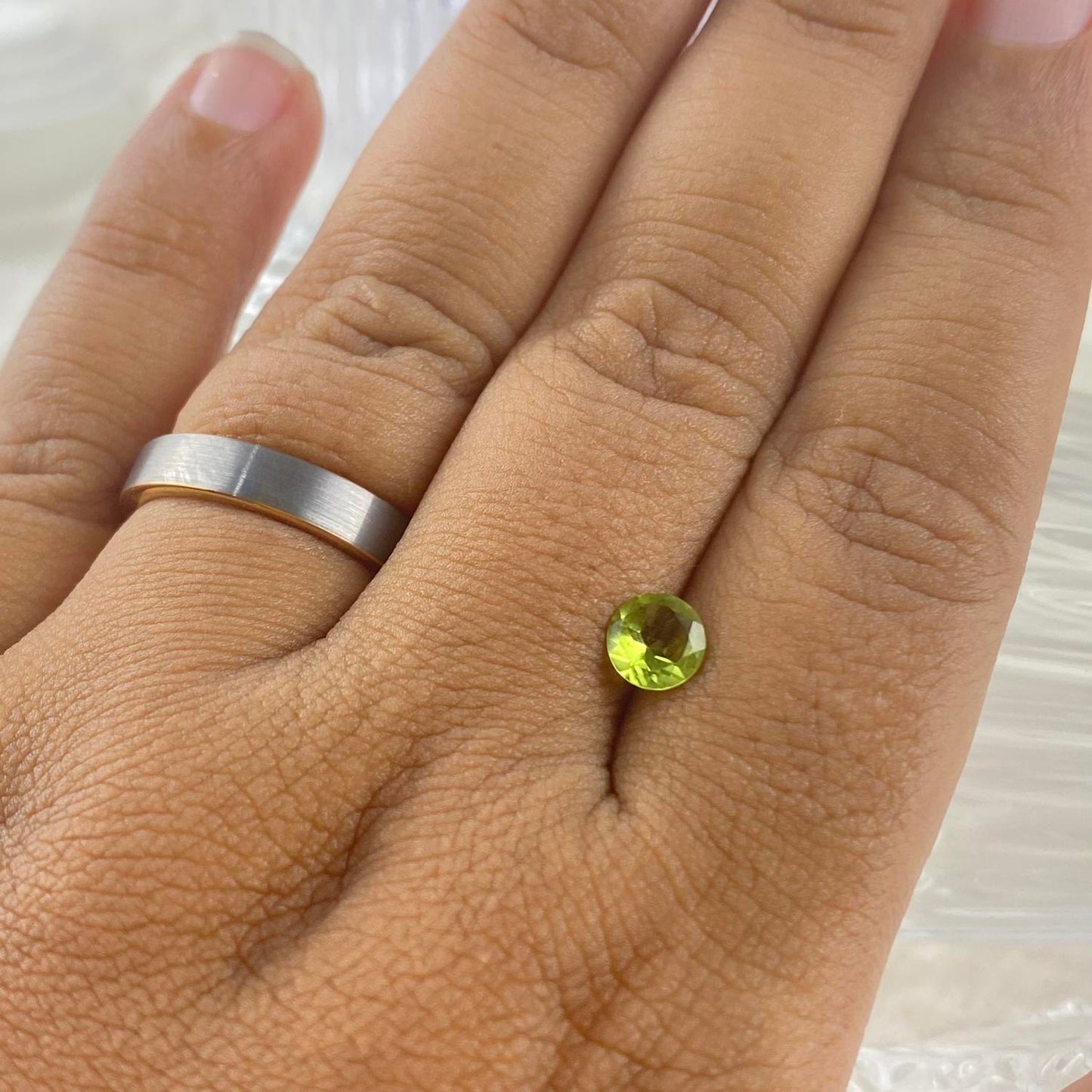 Peridot Round 7mm natural