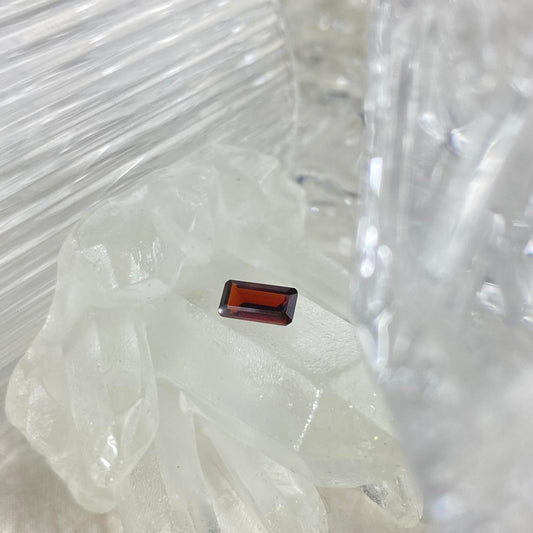 Red Garnet Baguette 4x8mm