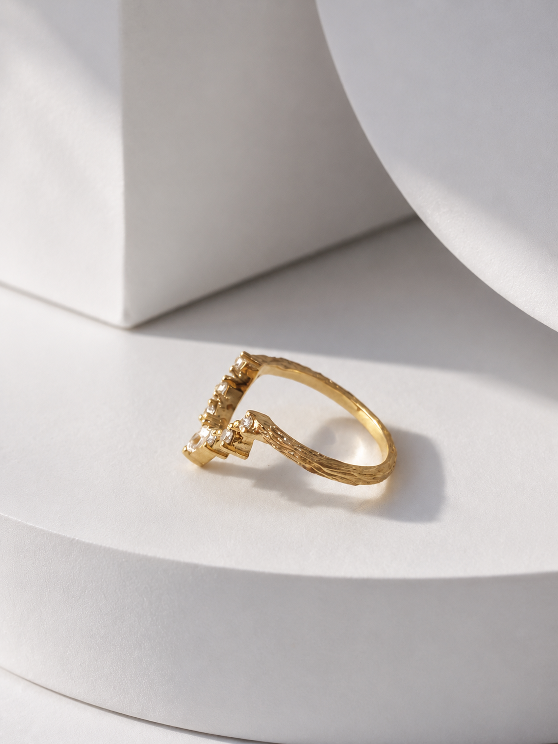 Sparkling Chamber Ring