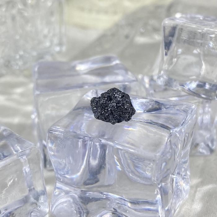 Black Diamond Rough 4,5ct 10,4 x 8,4 mm