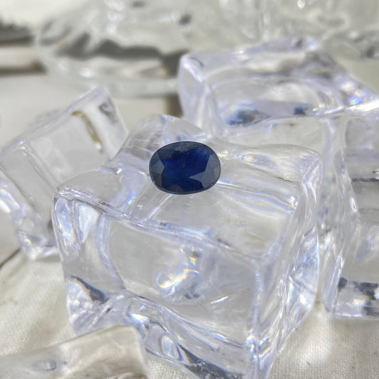 Deep Blue Green Sapphire 8,5 x 6,5mm