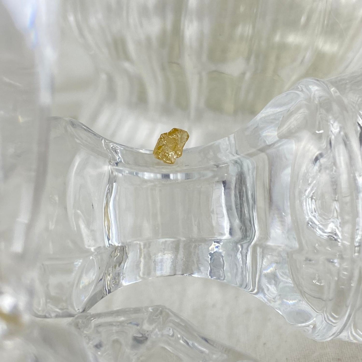 Yellow Diamond Rough 4mm natural