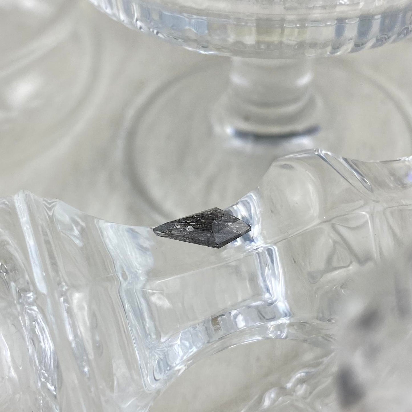 Rutilated Quartz Kite 12x7x4 mm