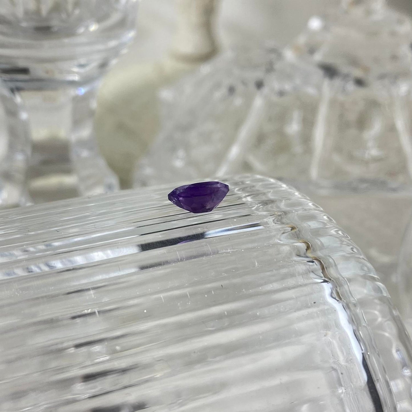 Dark Amethyst Oval 8x6mm natural