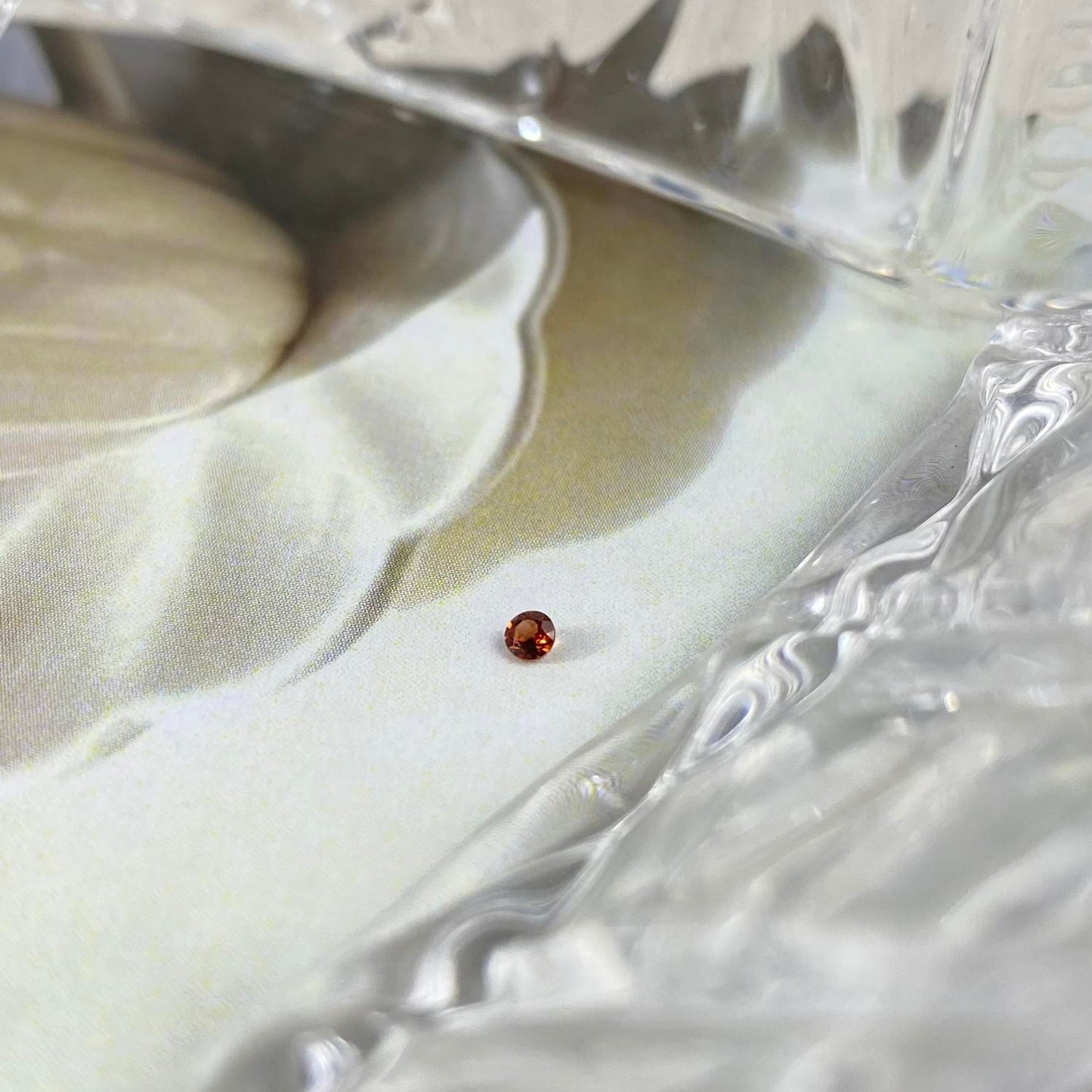 Red Garnet Round 2mm natural