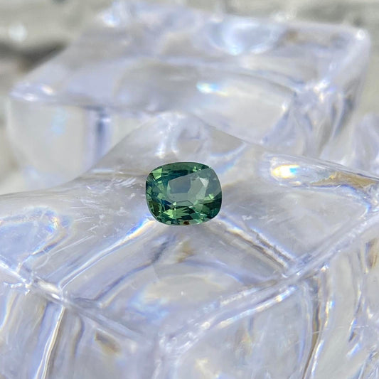 Teal Sapphire Cushion 0,66ct 5,5 x 4,5mm