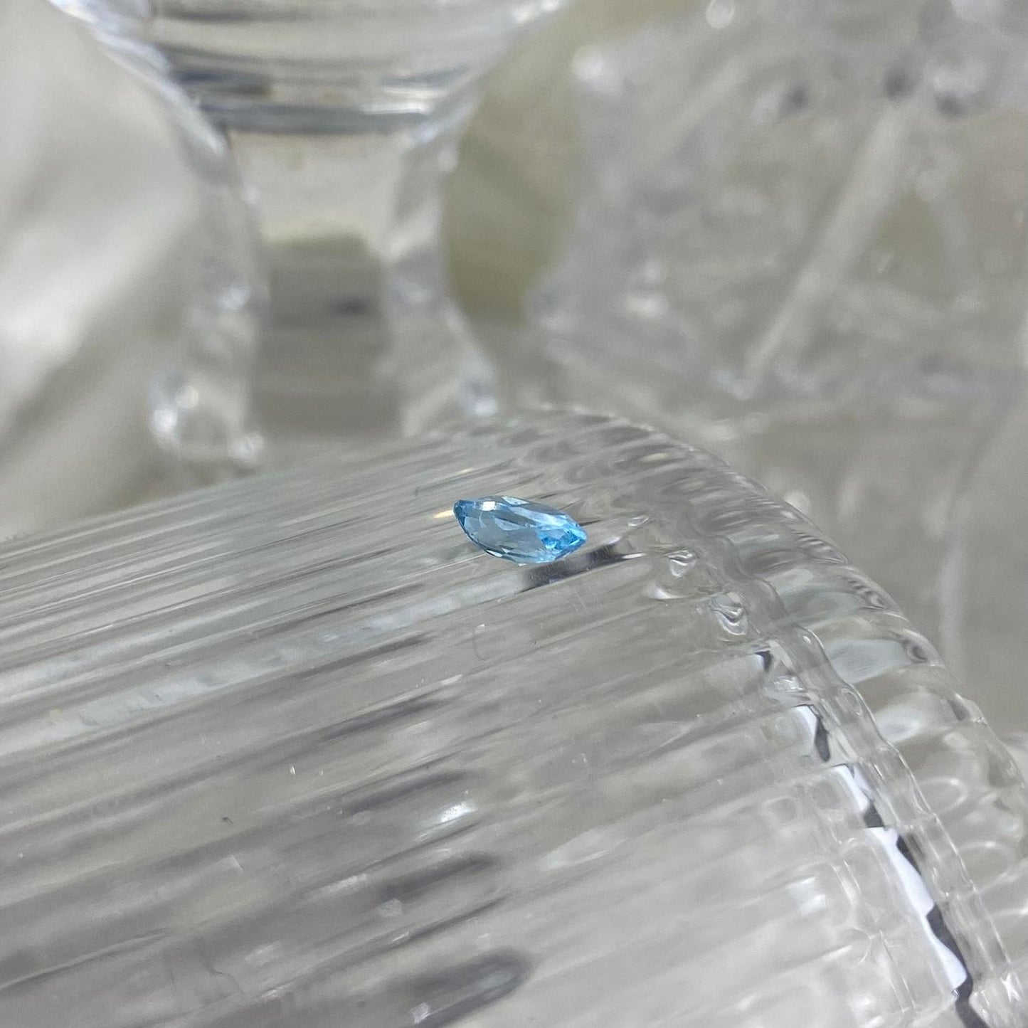 Blue Topaz Oval 6x4mm natural
