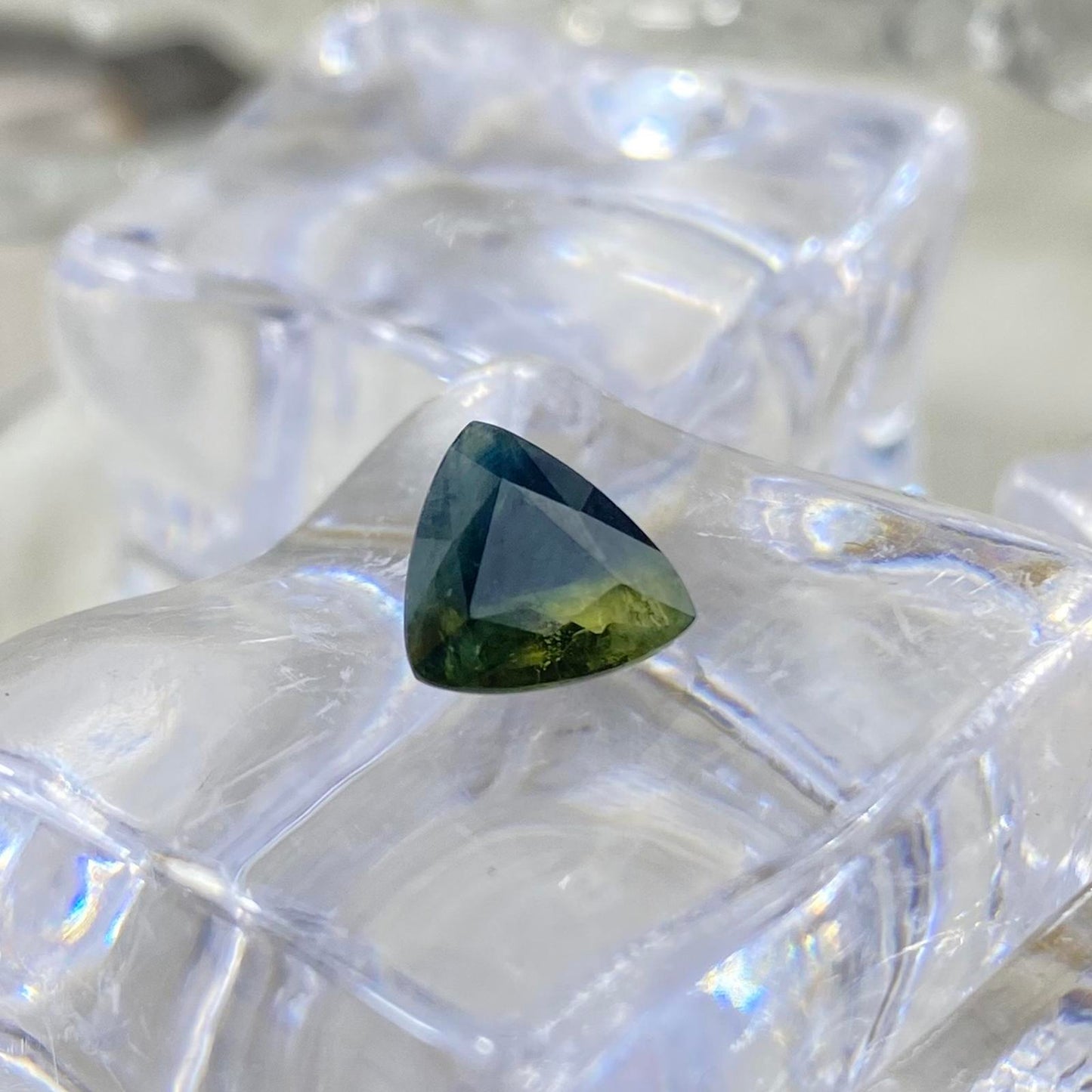 Dark Sapphire Trillion 8,5 x 7,5 mm