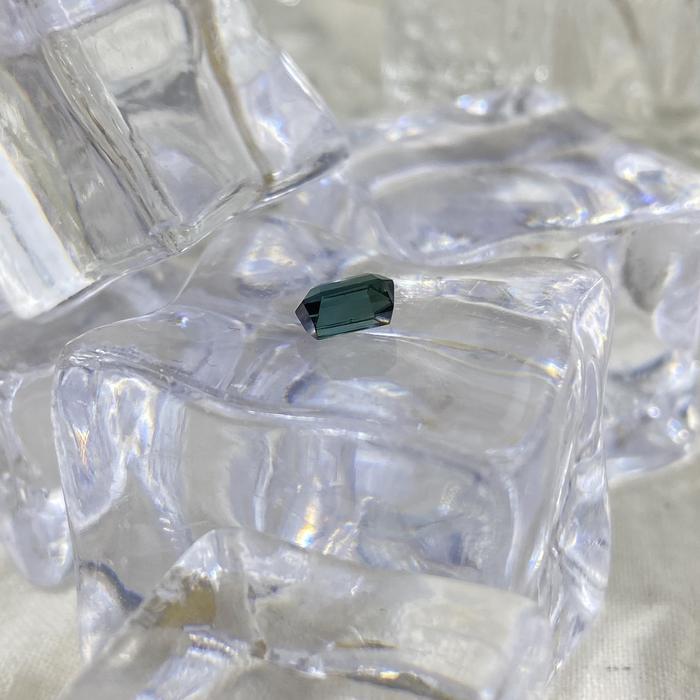 Green Tourmaline Octagon 5,8 x 4,3 x 3mm