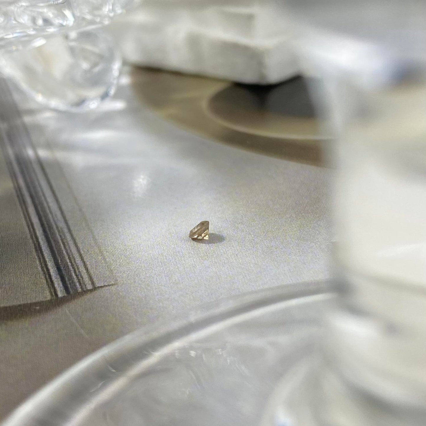 Cola Diamond Round 3mm natural