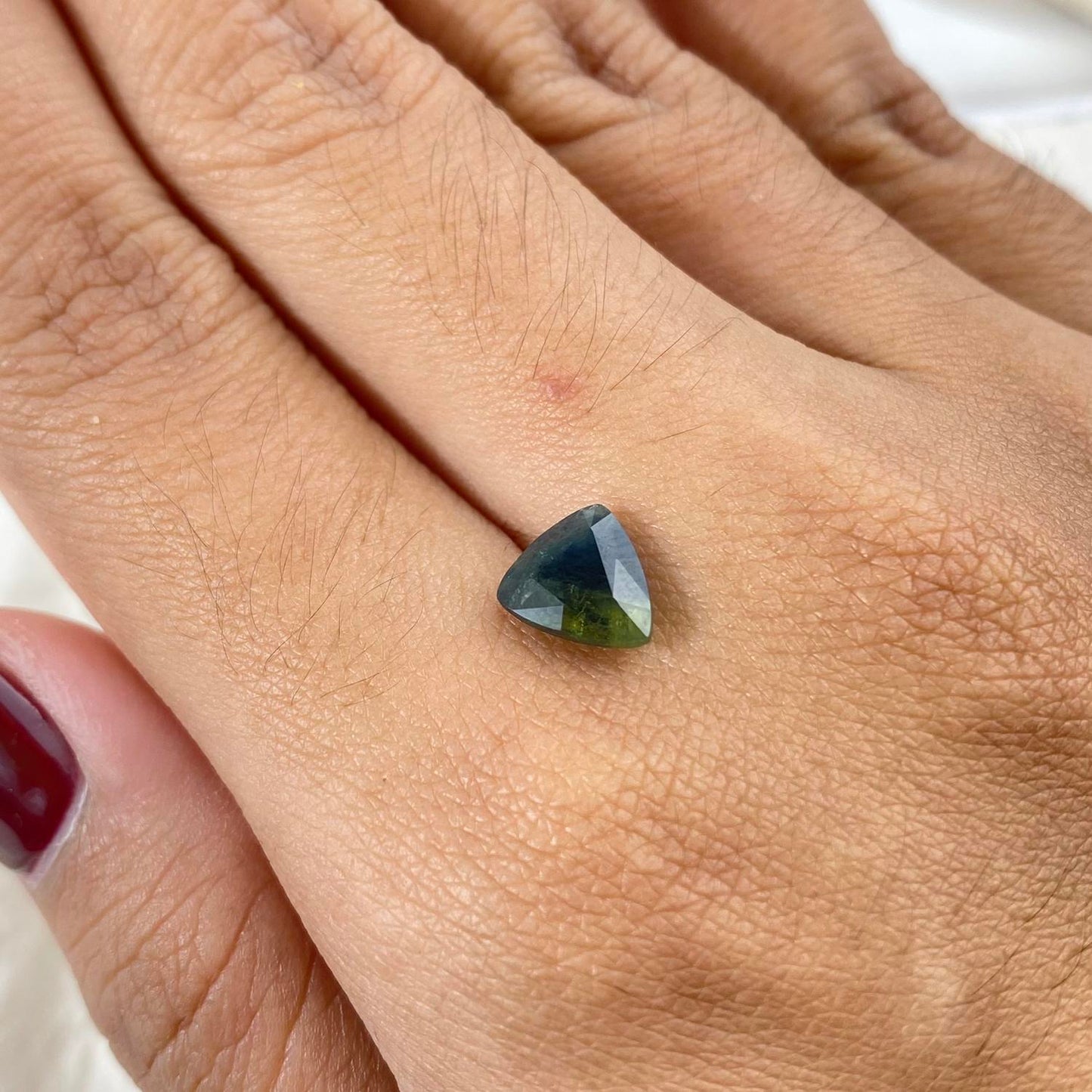 Dark Sapphire Trillion 8,5 x 7,5 mm