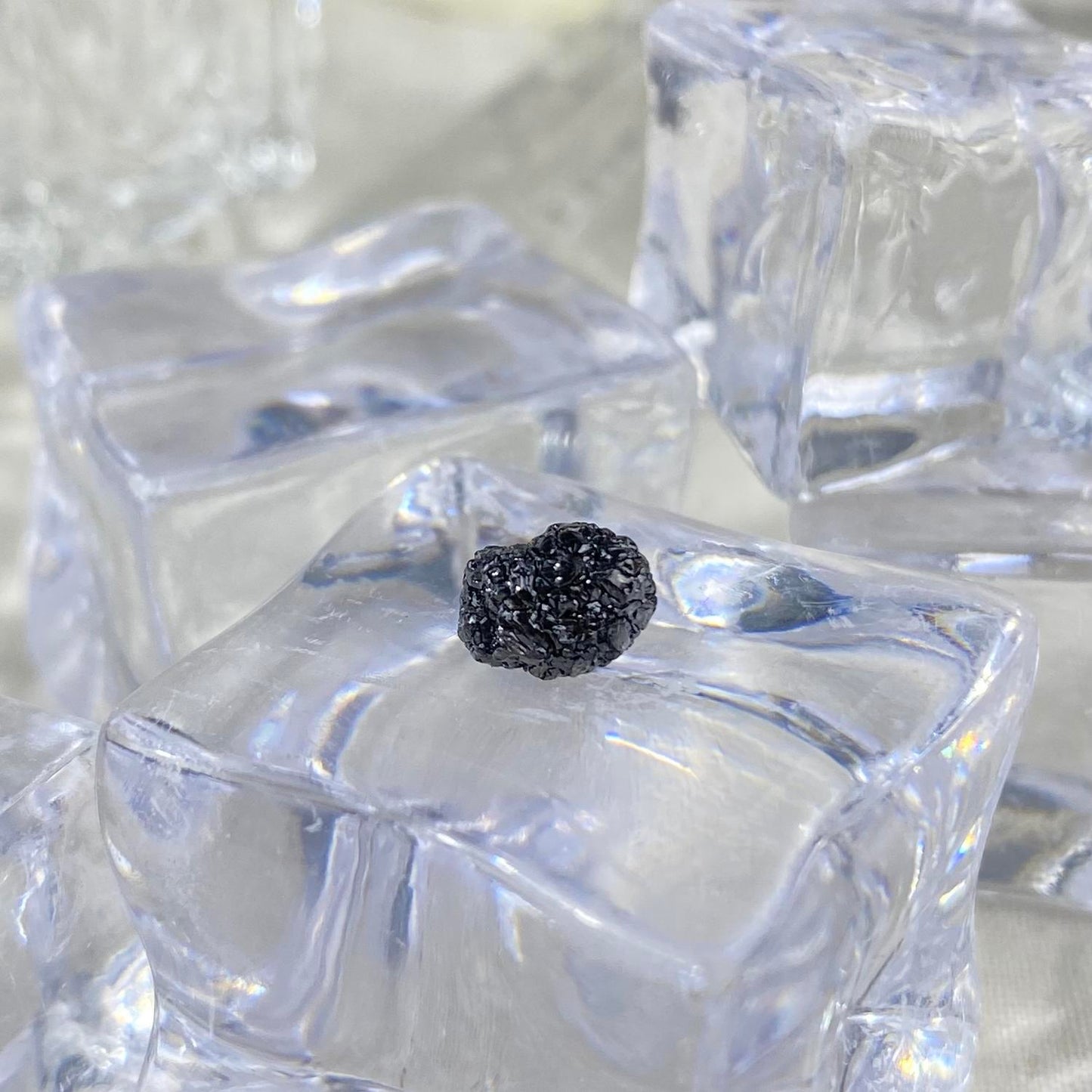 Black Diamond Rough 1,9ct 7,8 x 5,8mm