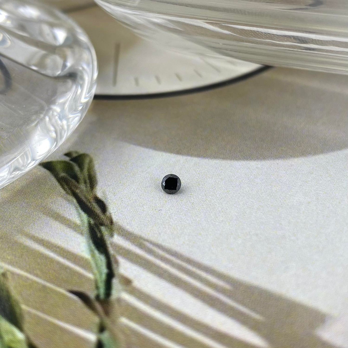 Black Diamond Round 2mm natural