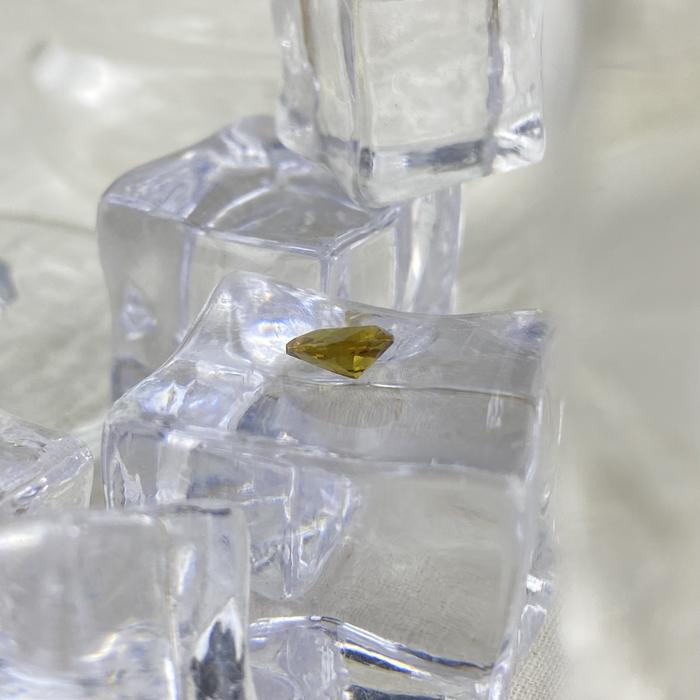 Calibrated Zultanite Pear 8x6 mm