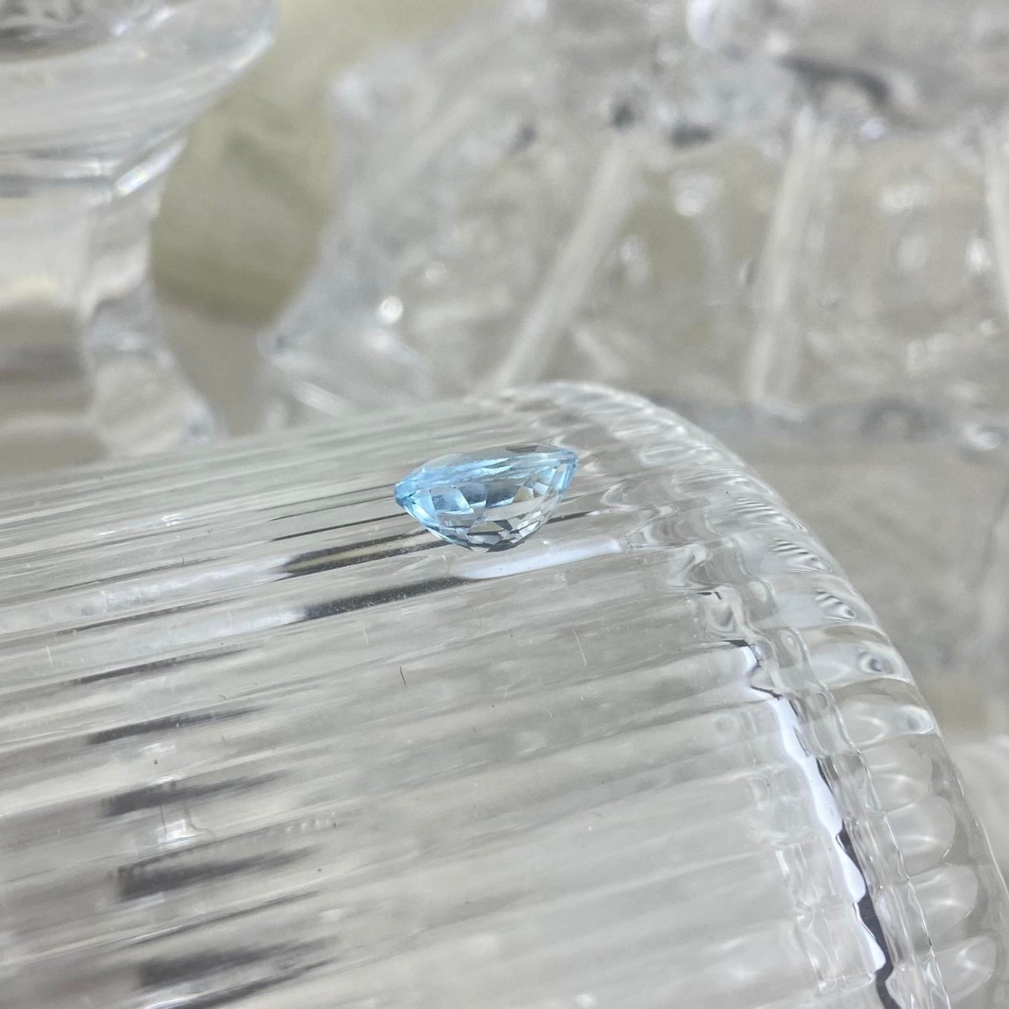 swiss blue topaz oval 9x6mm