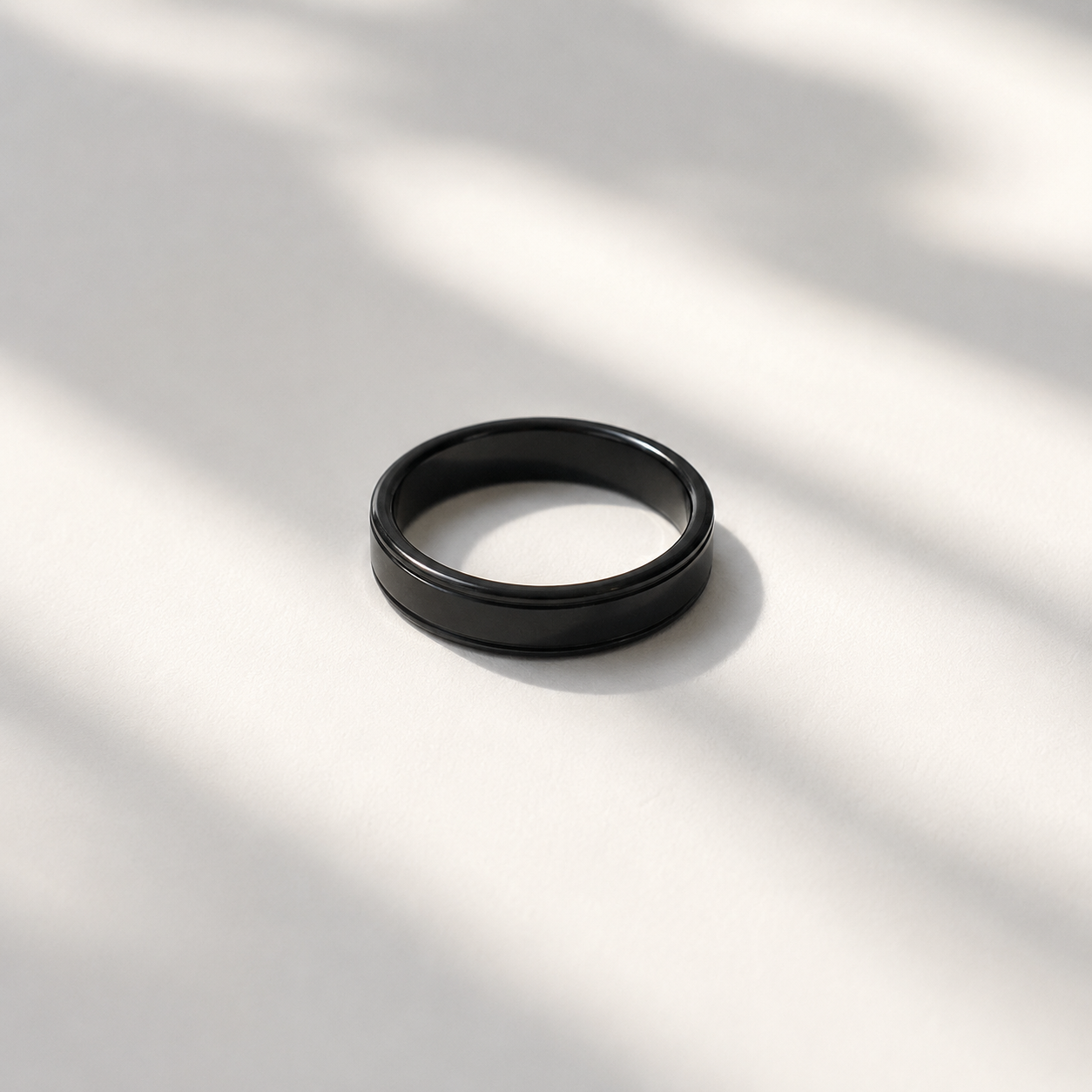 Step Edge Ring Black