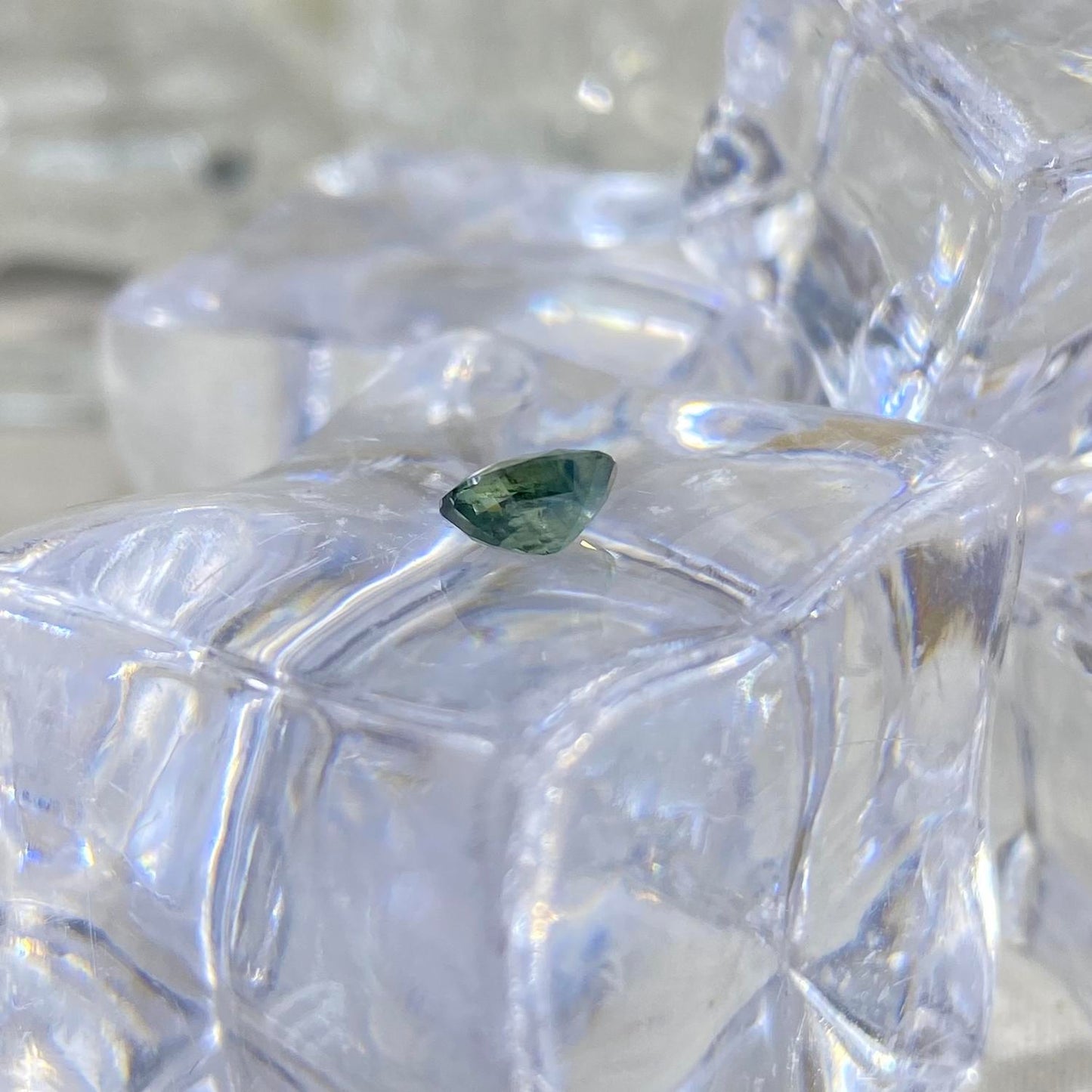 Teal Sapphire Oval 0,71ct 5,8x4,6 mm