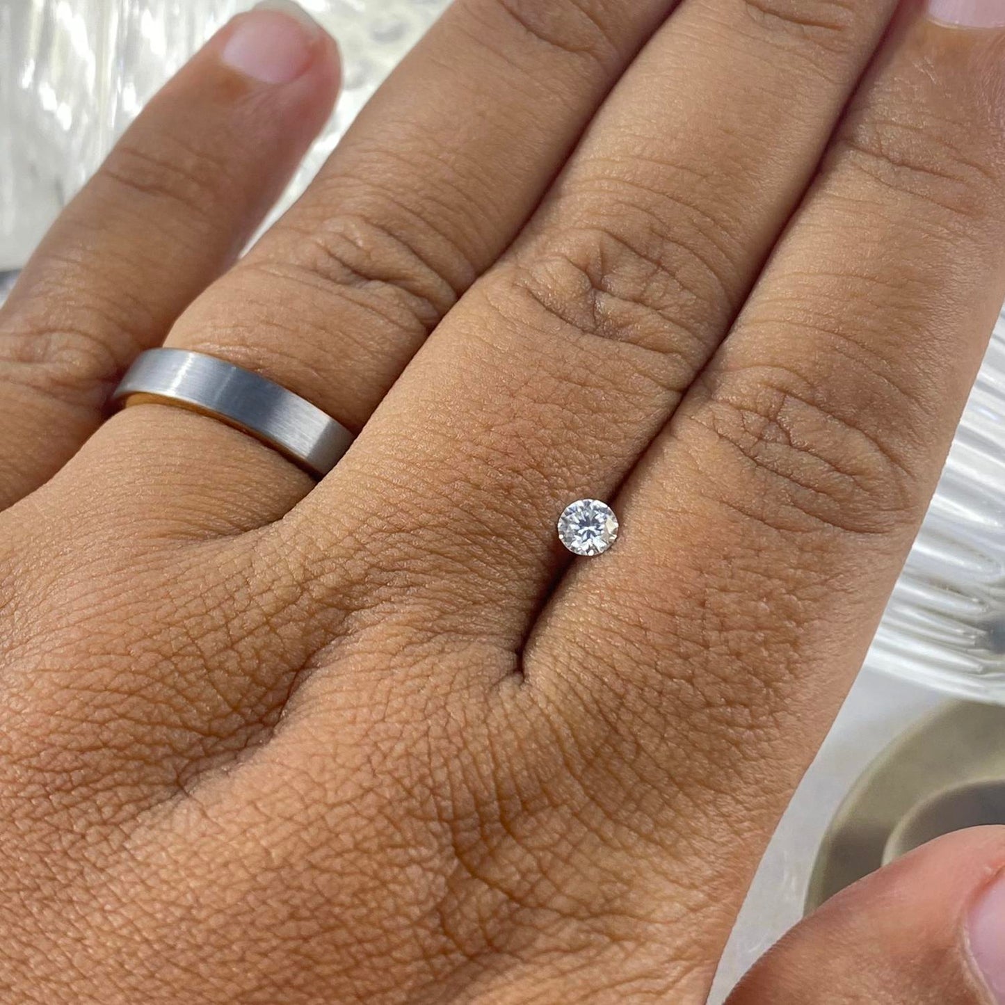 Moissanite Round 4mm good