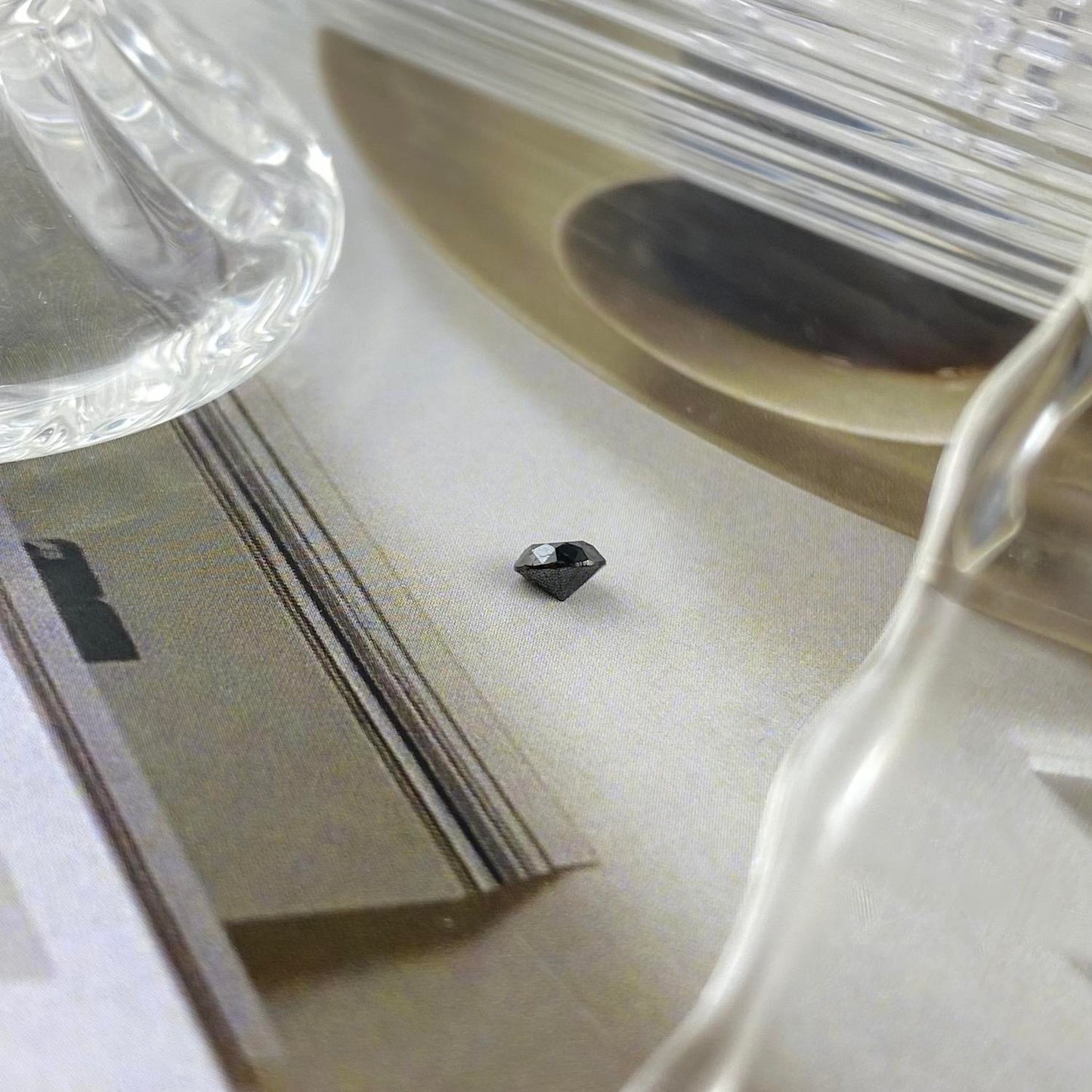 Black Diamond Round 4mm natural