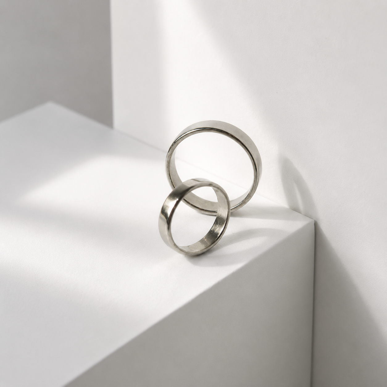 Basic ring White