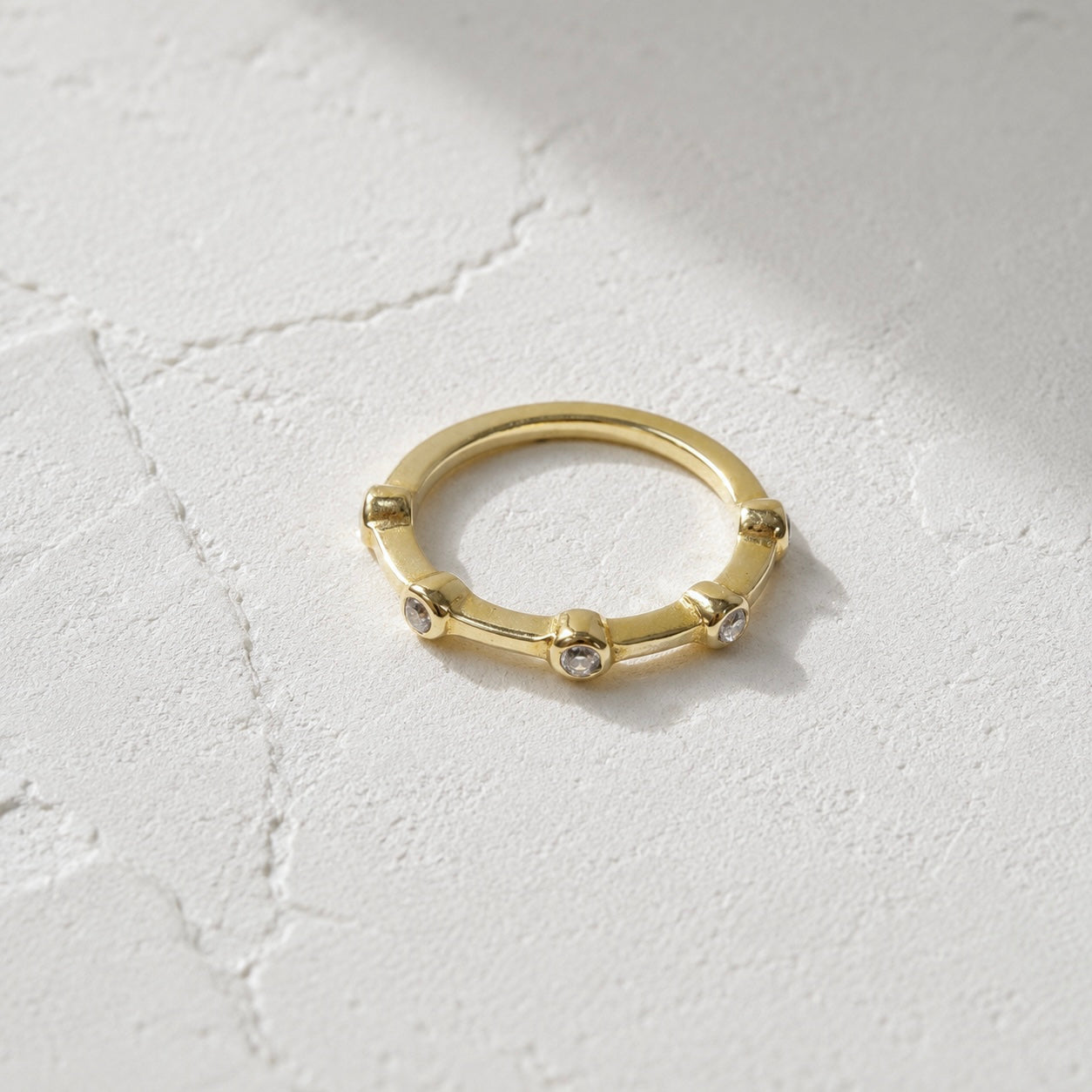 5 Diamonds Ring