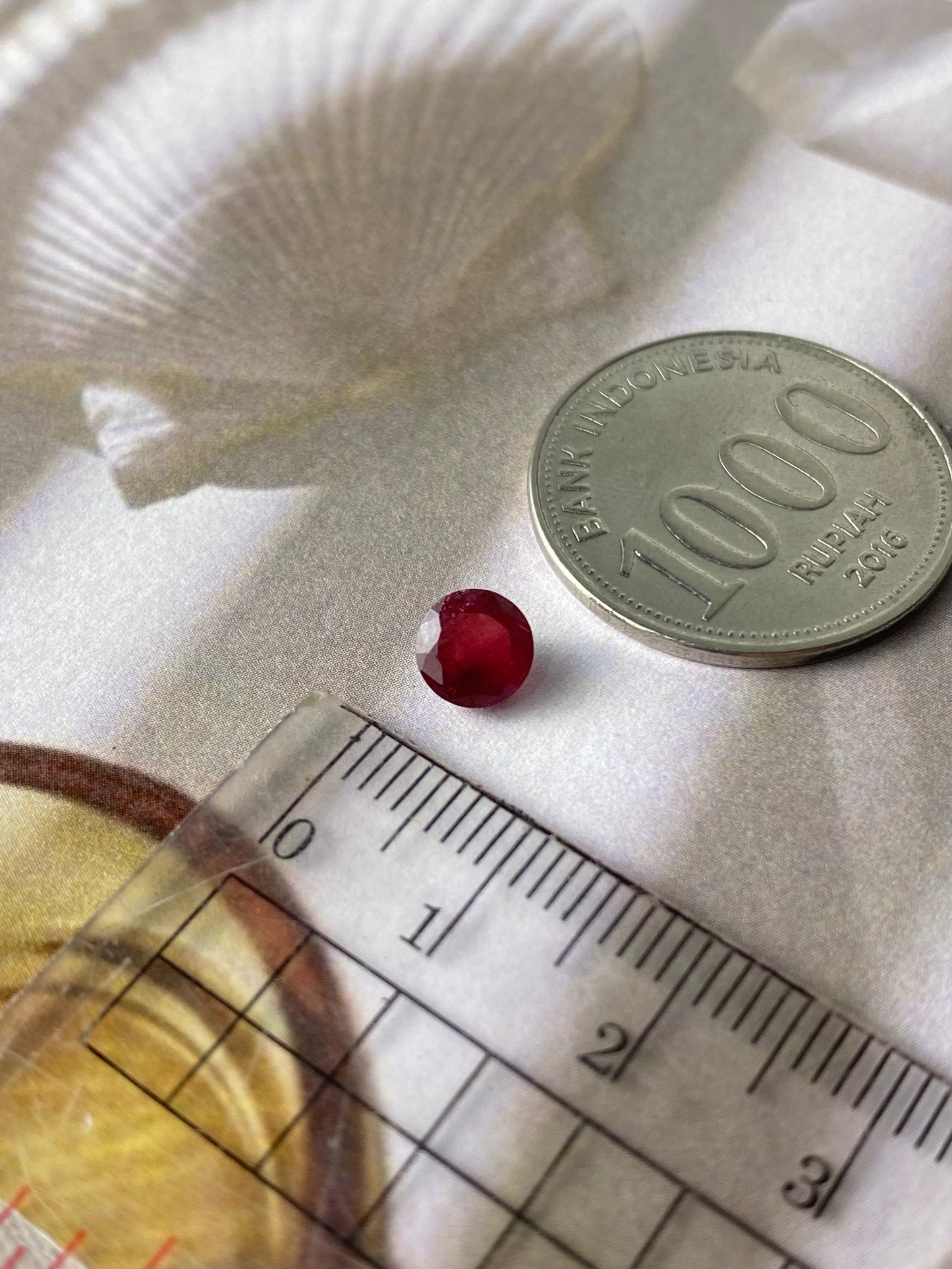 Ruby Round 6x6x4mm
