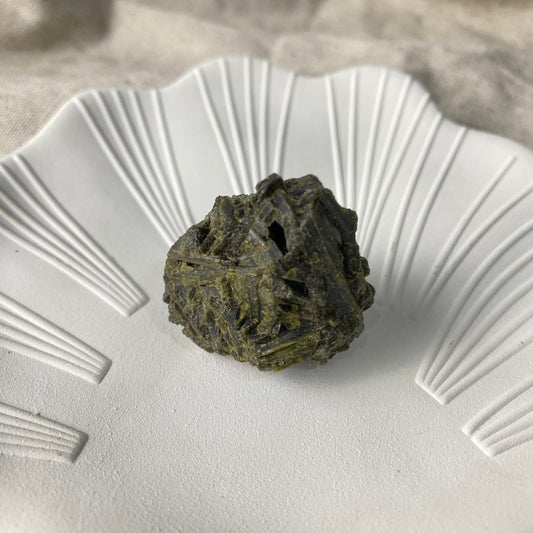 Raw Epidote
