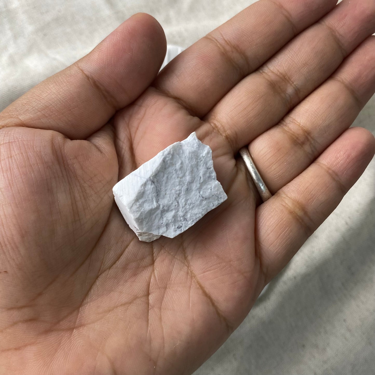 Howlite Rough