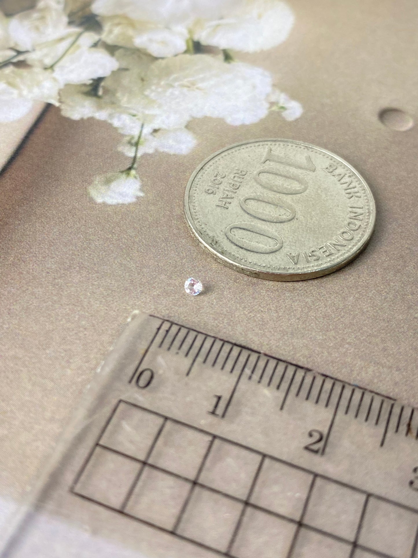 White Topaz Round 2mm
