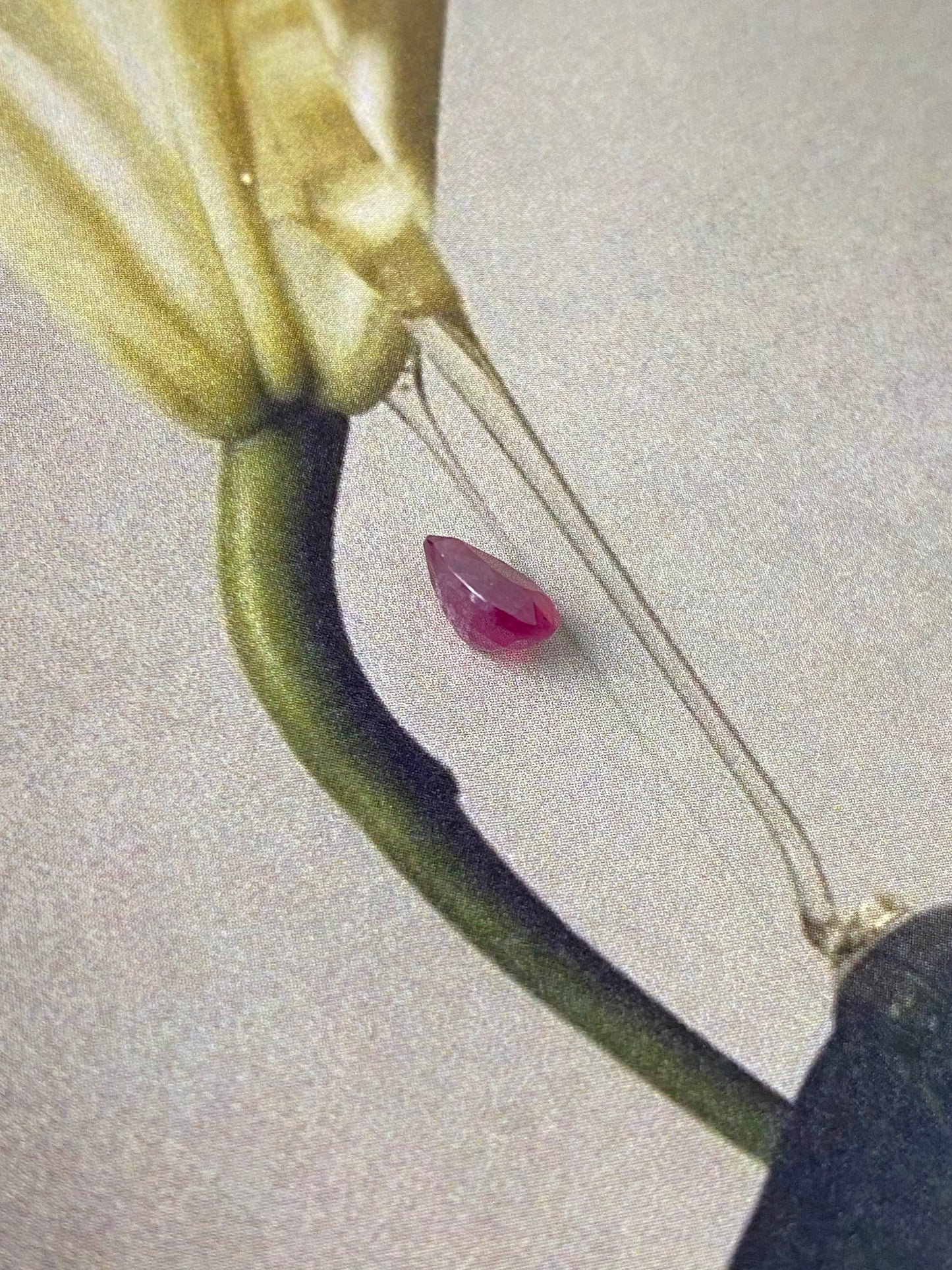 Red Ruby Pearcut 1,67ct 8x6x5mm
