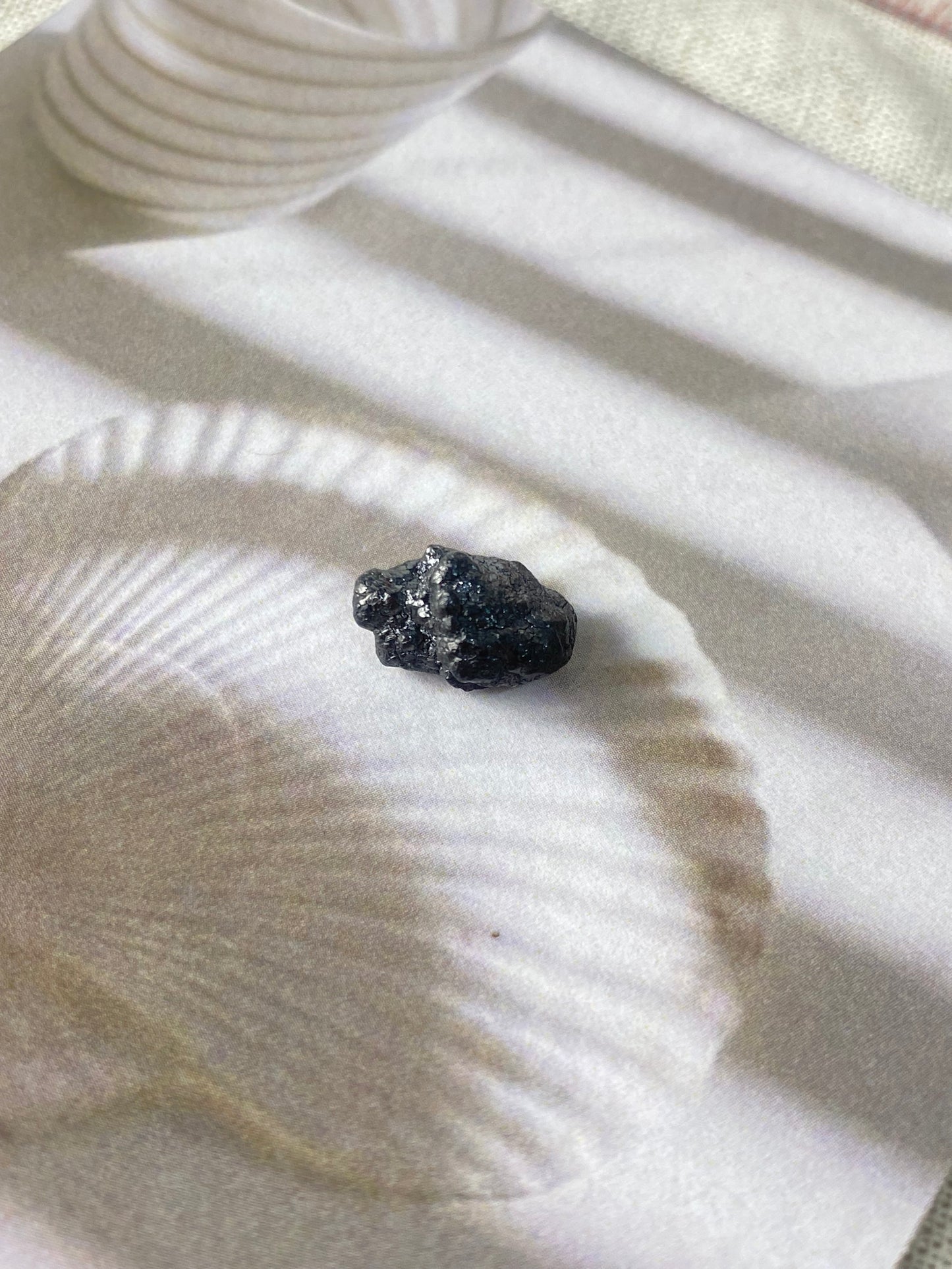 Raw Black Diamond 7,25ct  14x9x19mm