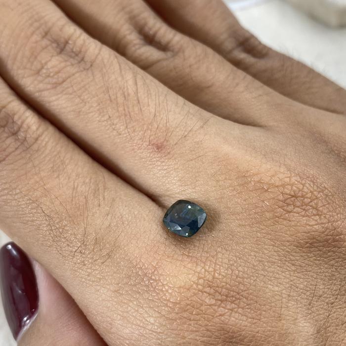 Teal Sapphire Cushion 7x5,8mm