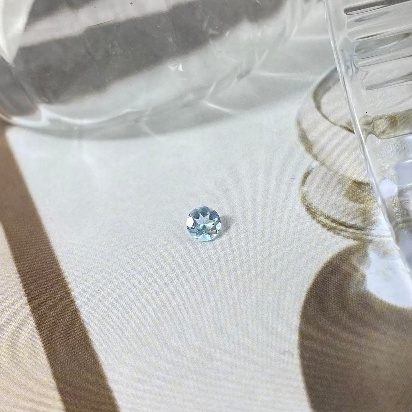 Blue Topaz Round 4mm natural