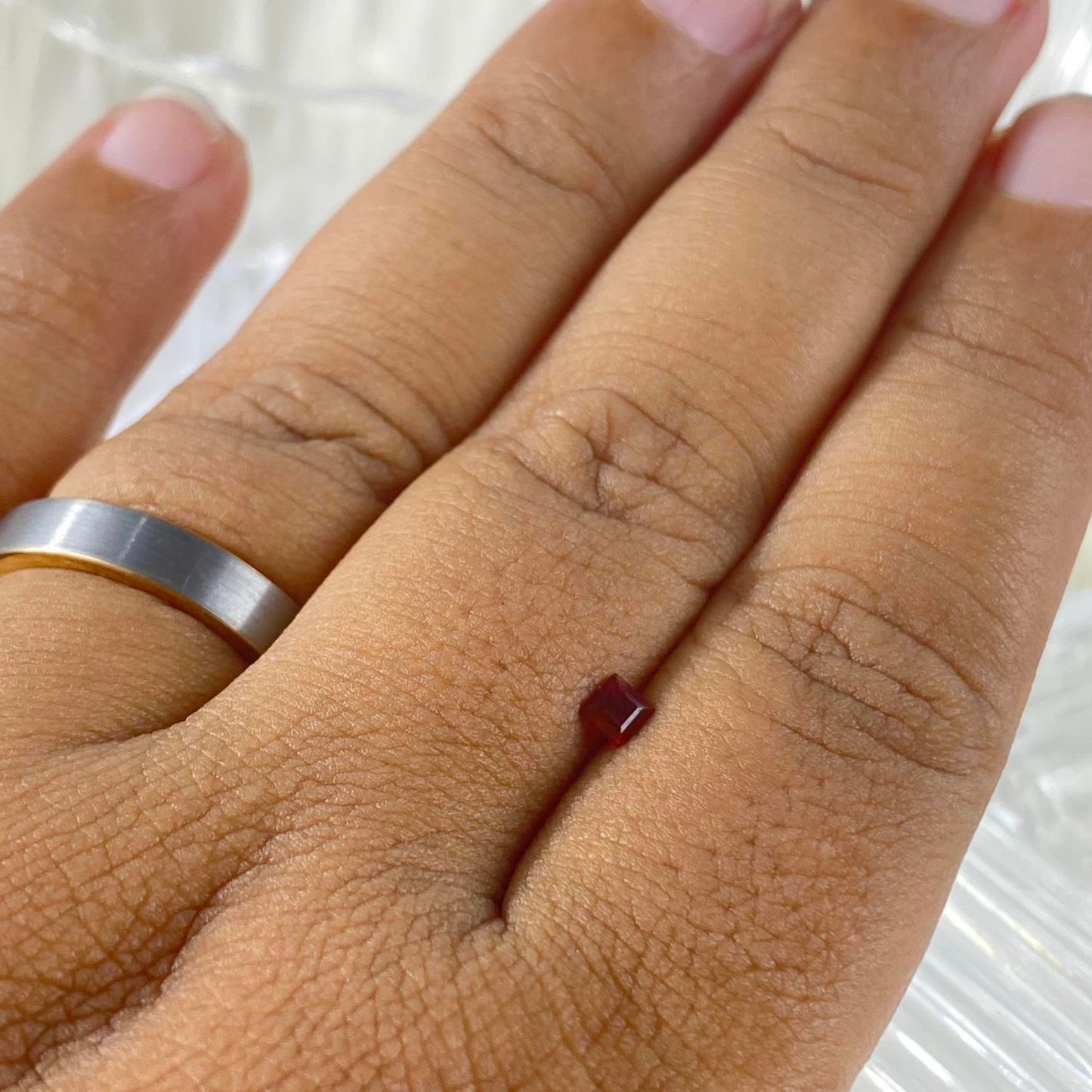 Red Garnet Square 3x3 mm natural