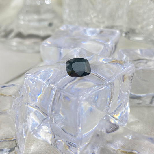 Black Sapphire Cushion 1,69ct 7,7x6,2mm