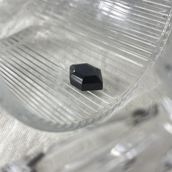 Black Onyx Faceted Hexagon 10 x 16 mm