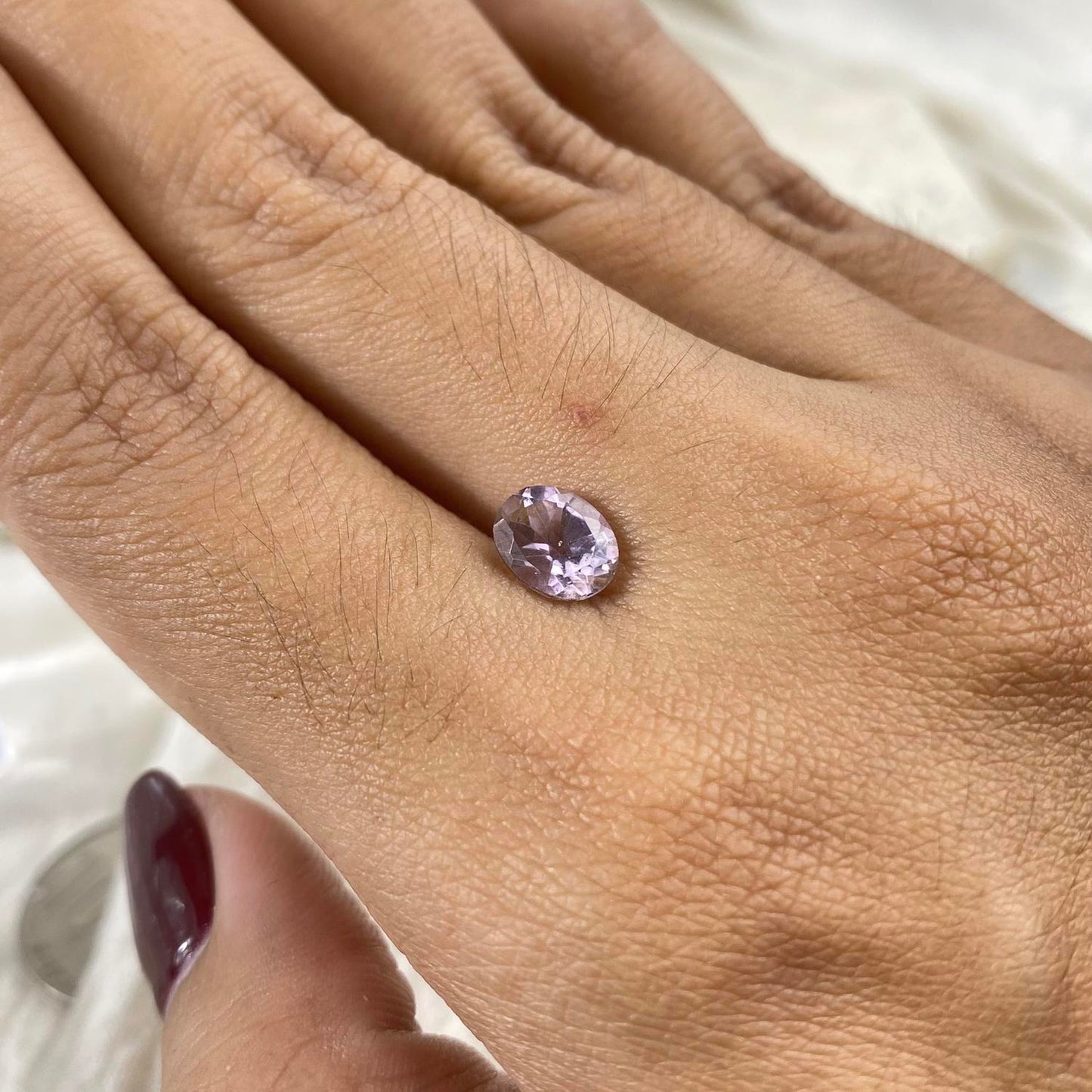 Pale Amethyst Oval 7x6mm natural