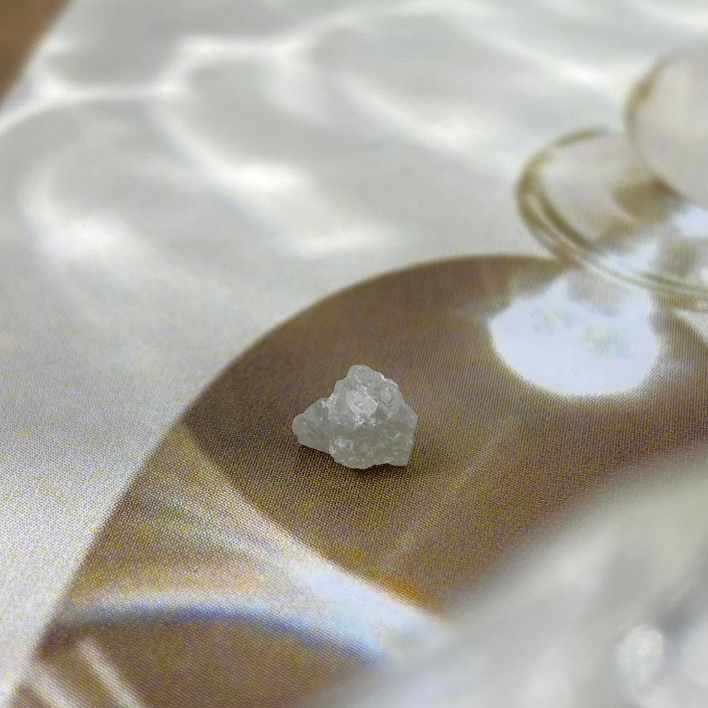 Grey Diamond Rough 4mm Natural