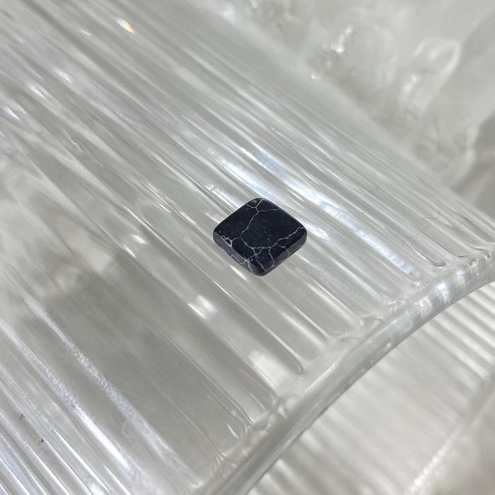 Black Howlite Square 6x6 mm