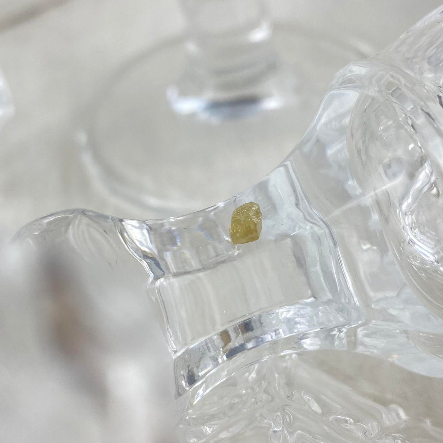 Yellow Diamond Rough 3mm natural