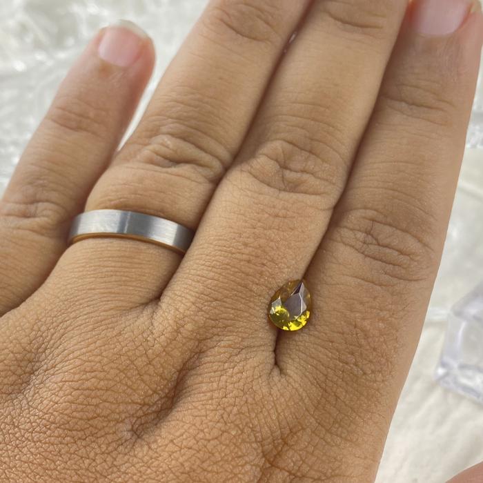 Calibrated Zultanite Pear 8x6 mm