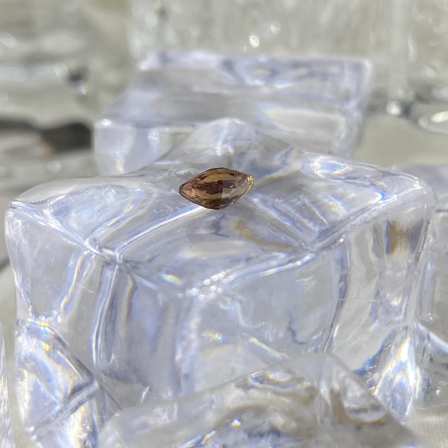 Pink Sapphire Trillion 0,66ct 7x4x3mm