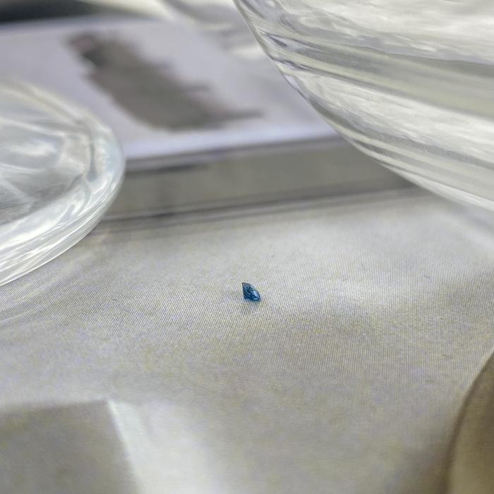 Blue Diamond Round 1,5mm natural