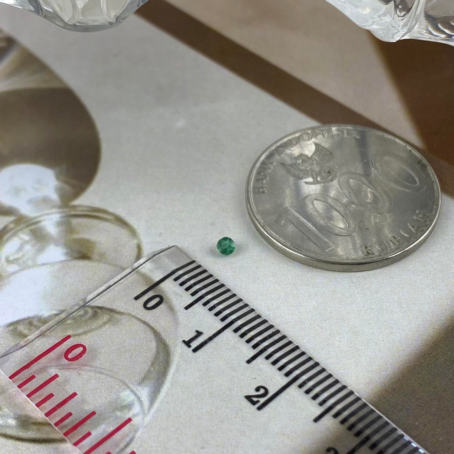 Emerald Round 2mm natural