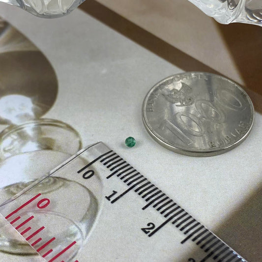 Emerald Round 2mm natural